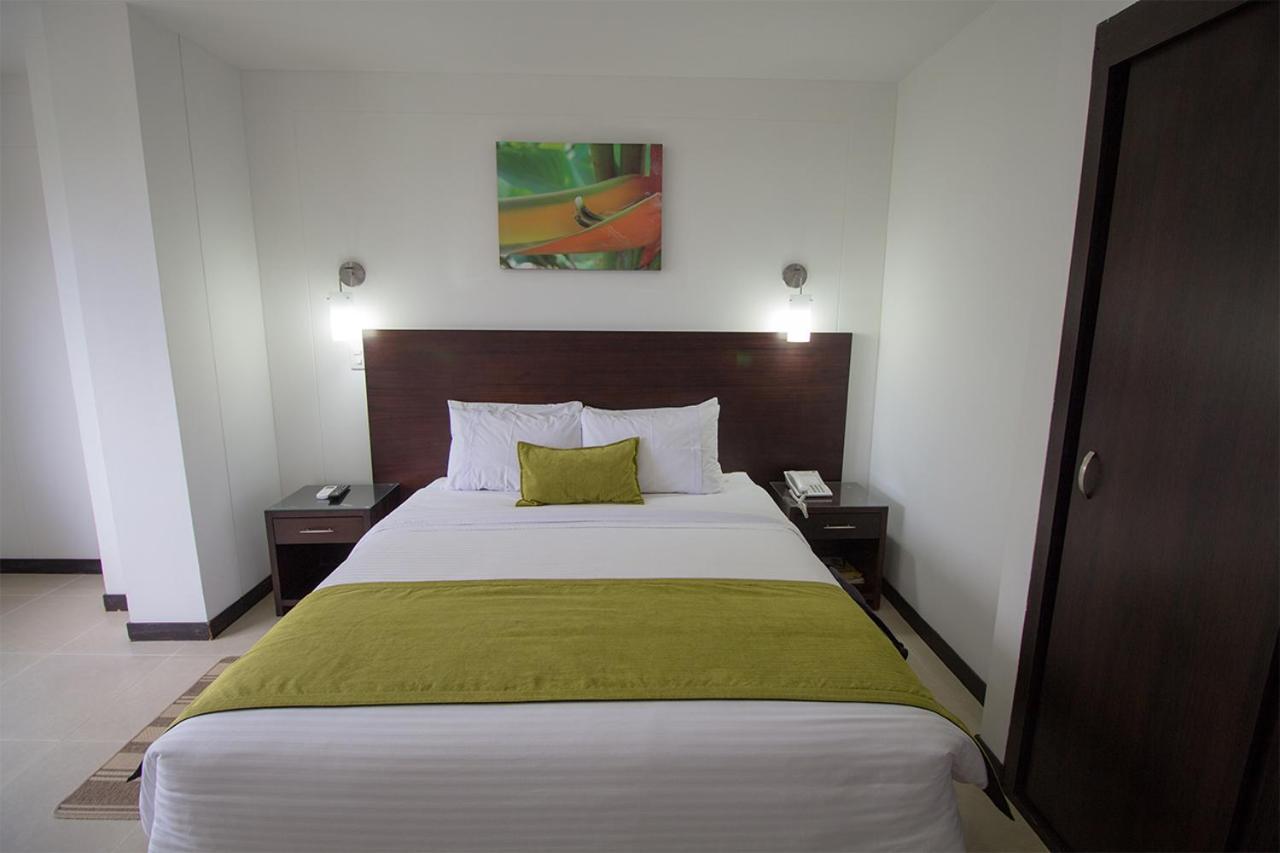 Hotel Pinares Plaza Pereira Exterior foto