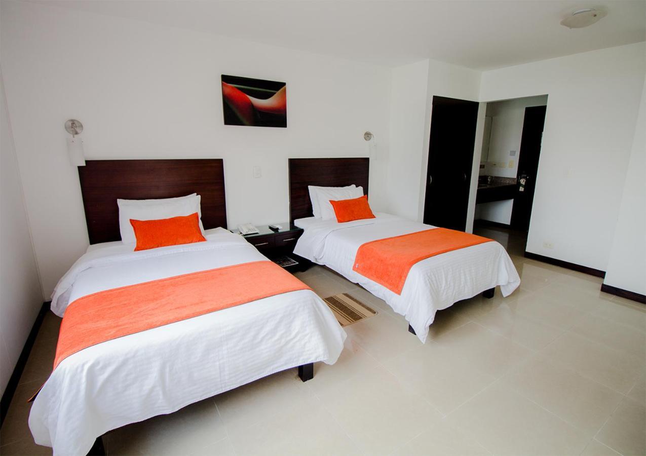 Hotel Pinares Plaza Pereira Exterior foto