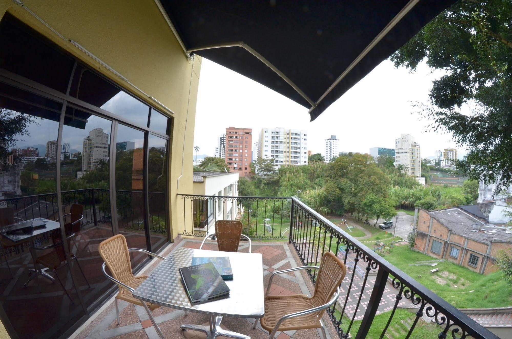 Hotel Pinares Plaza Pereira Exterior foto